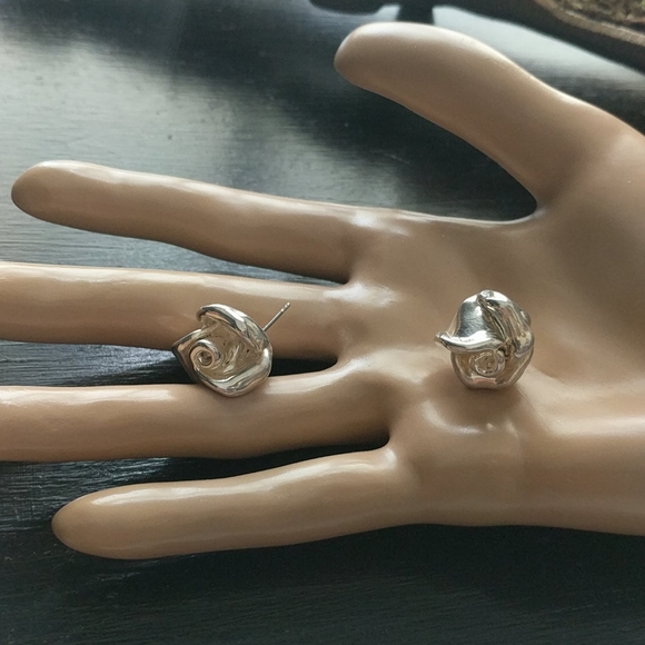 STERLING SILVER Sculpted Rosebud Earrings Israel - Picture 3 of 8